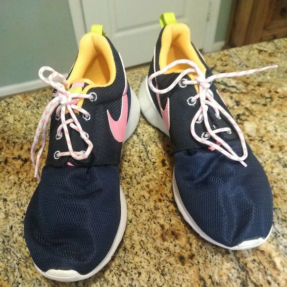 Nike Roshe Run GS Athletic Casual Shoes Midnight Navy - Size 7Y EU 40 Women's 8 - Picture 3 of 12